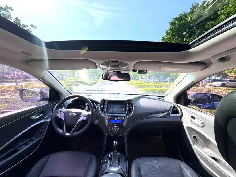 Hyundai Santa Fe 2013 2.4L Automatic Two-Wheel Drive Smart Version — миниатюра 41