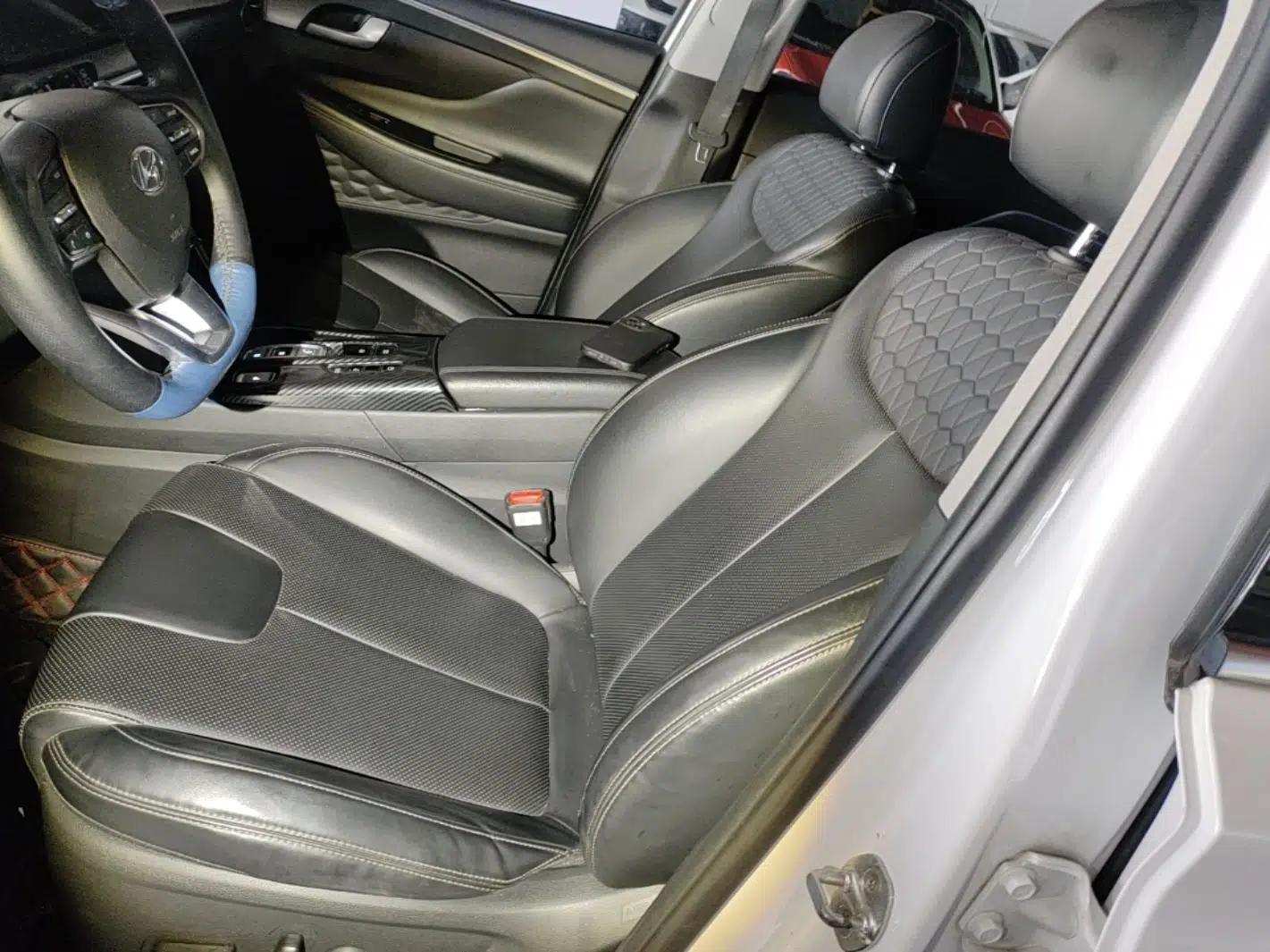 Hyundai Santa Fe 2019 380 TGDi GLS Automatic 2WD Luxury Version China VI Standard — миниатюра 17