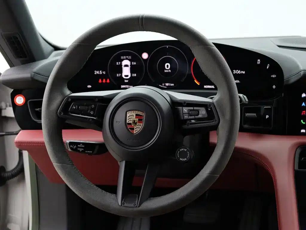 Taycan 2022 Taycan 4 Cross Turismo — миниатюра 14