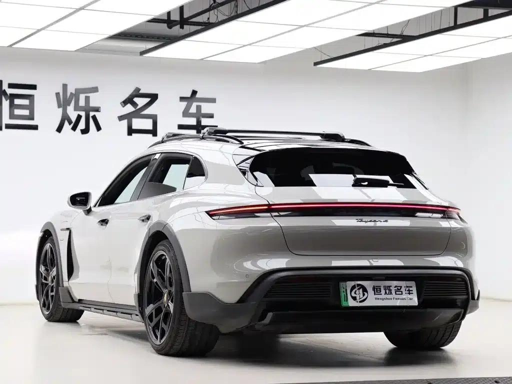 Taycan 2022 Taycan 4 Cross Turismo — миниатюра 24