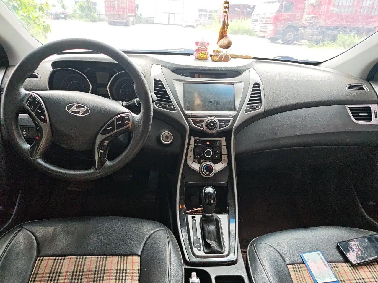 Hyundai Elantra (5th Generation / Langdong) 2016 1.6L Automatic Prestige Model — миниатюра 6