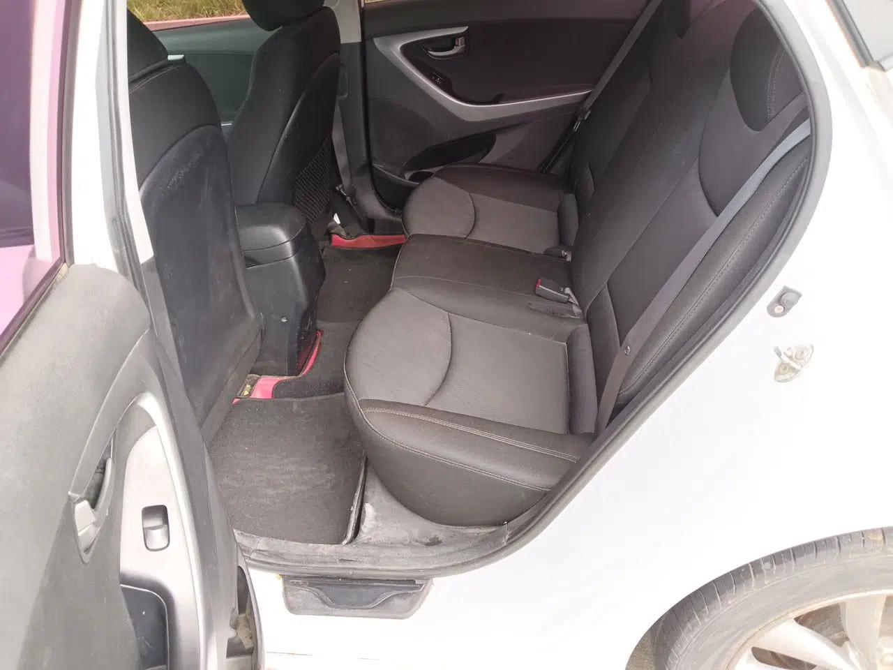 Hyundai Elantra (5th Generation / Langdong) 2015 1.6L Automatic Fashion Model — миниатюра 14