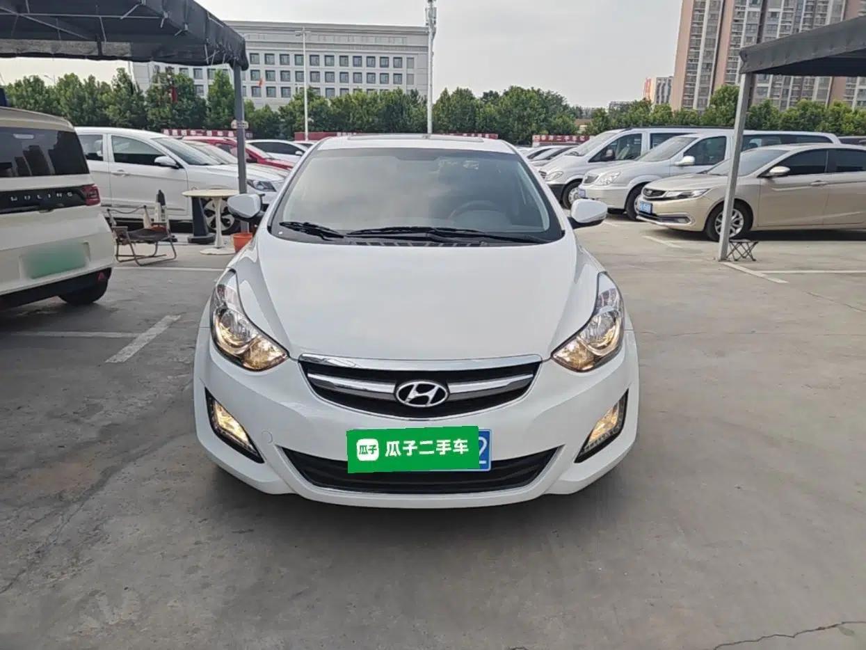 Hyundai Elantra (5th Generation / Langdong) 2015 1.6L Automatic Leading Model — миниатюра 2