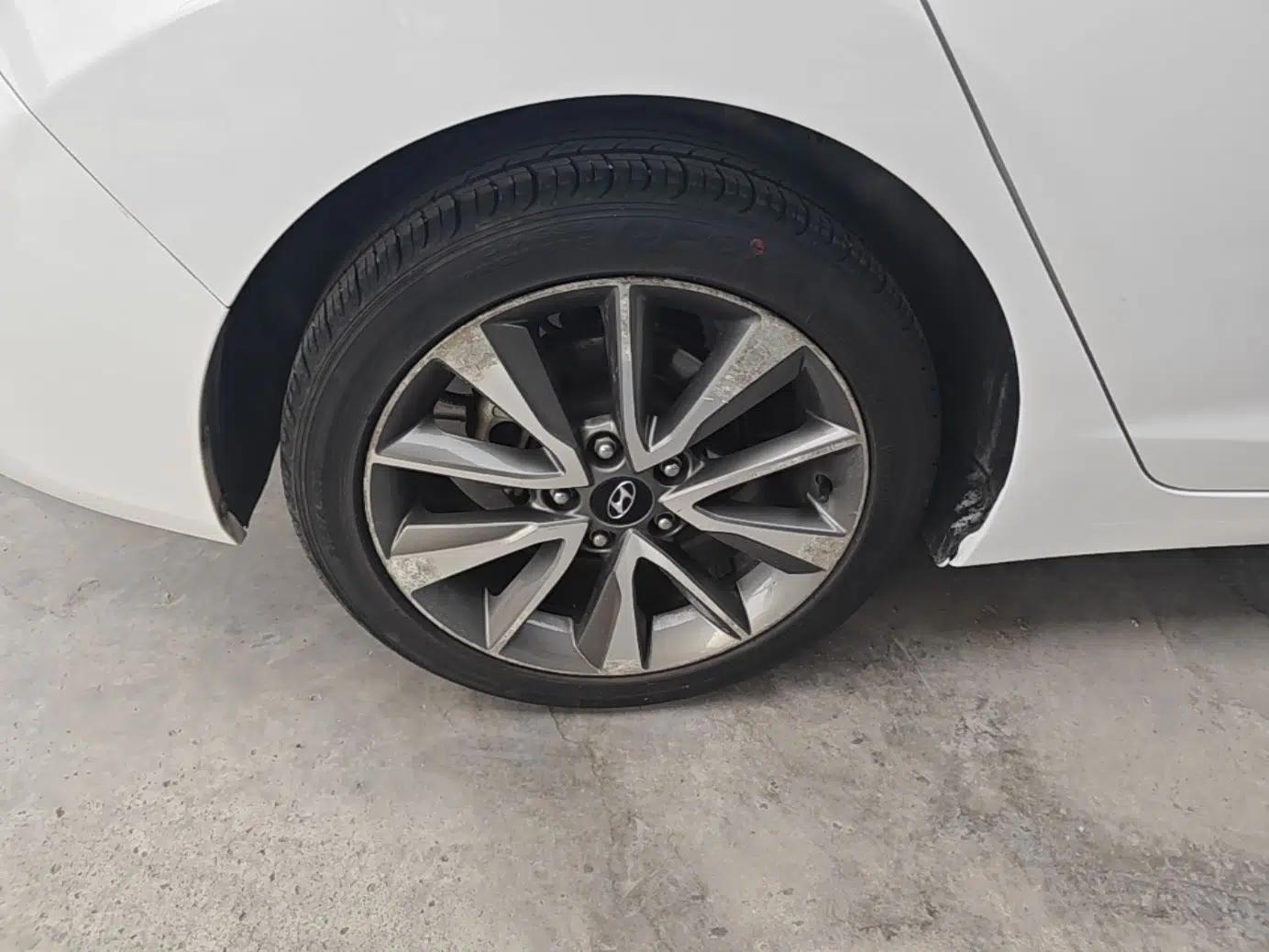 Hyundai Elantra (5th Generation / Langdong) 2015 1.6L Automatic Leading Model — миниатюра 11