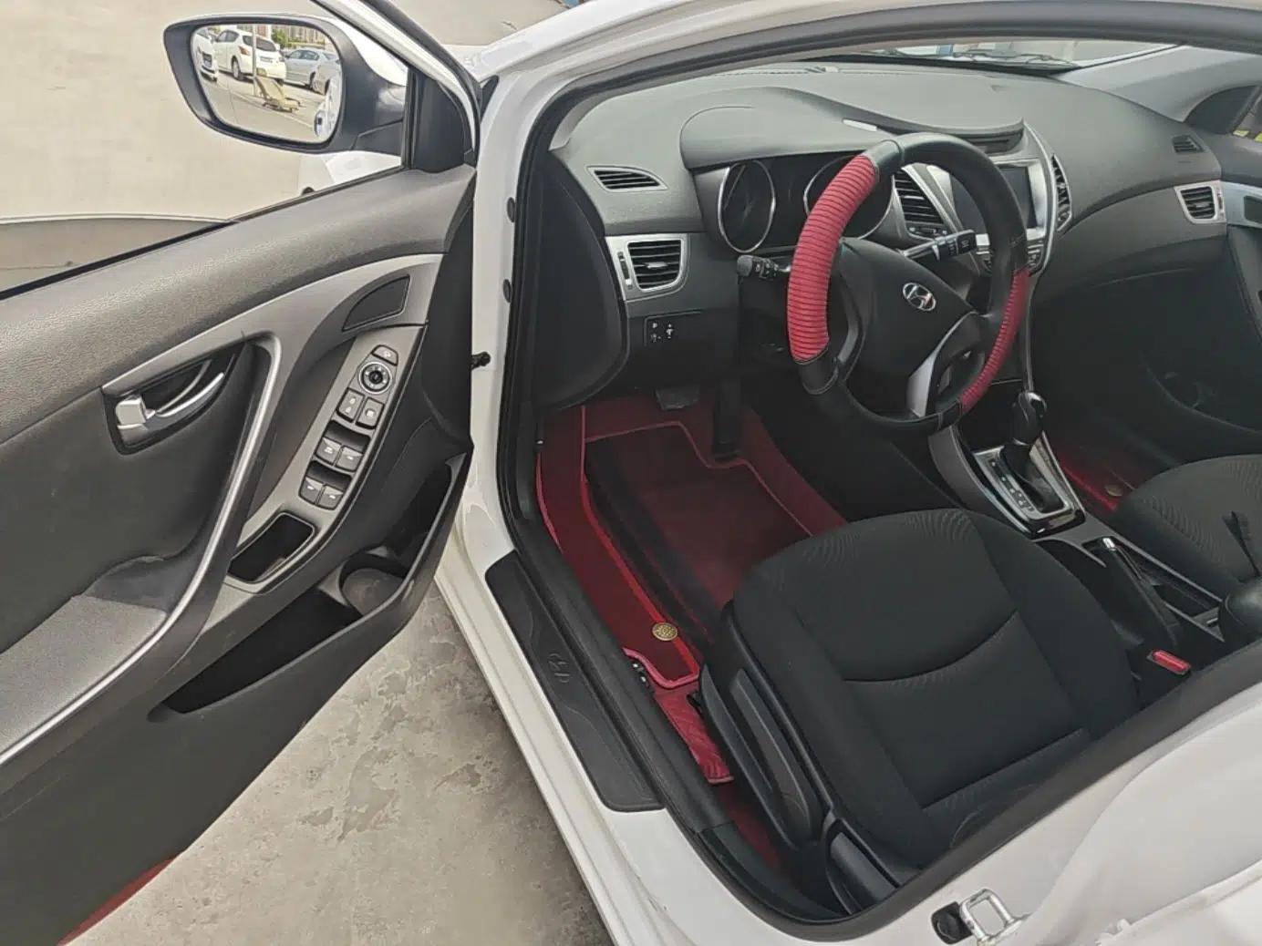 Hyundai Elantra (5th Generation / Langdong) 2015 1.6L Automatic Leading Model — миниатюра 18