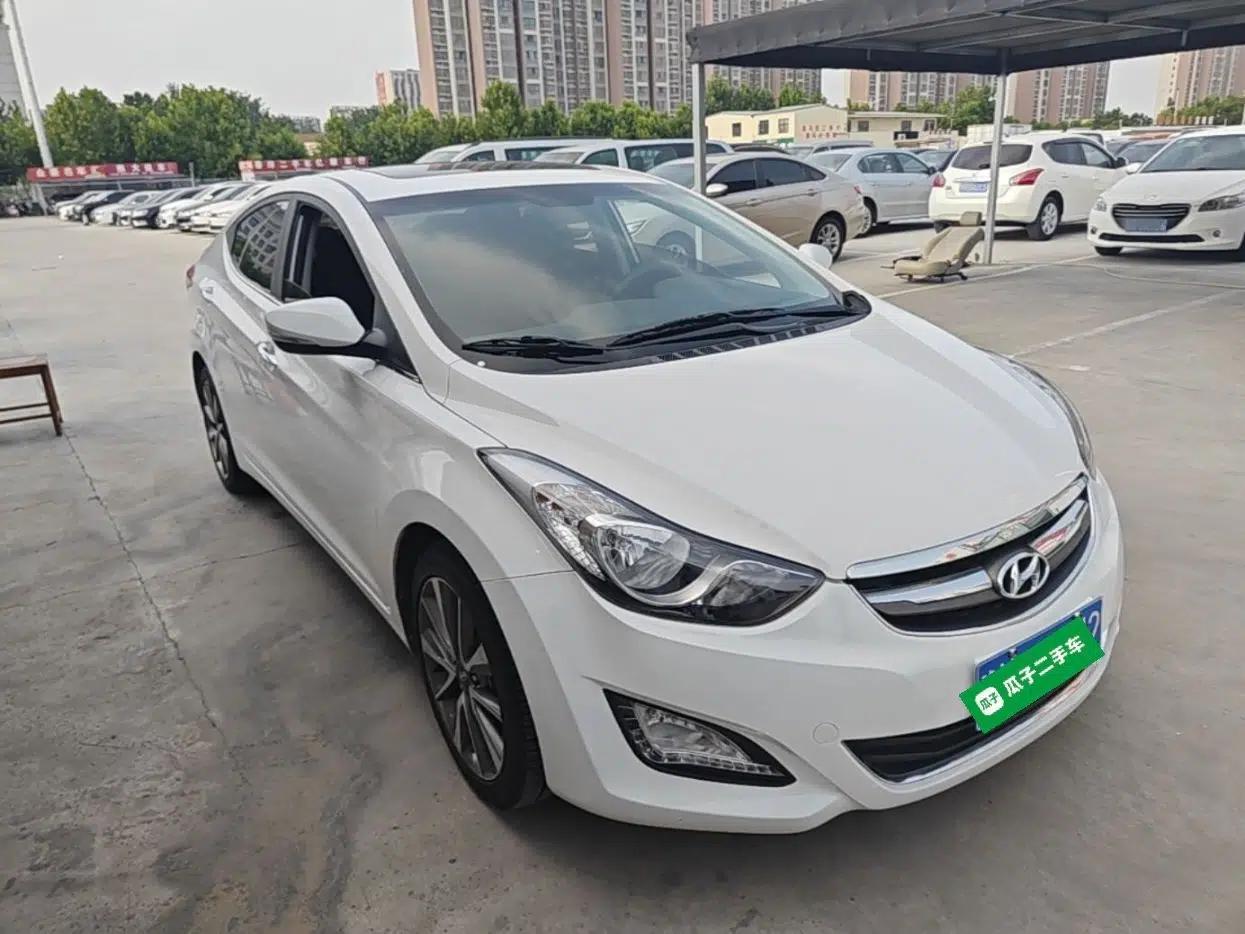 Hyundai Elantra (5th Generation / Langdong) 2015 1.6L Automatic Leading Model — миниатюра 3