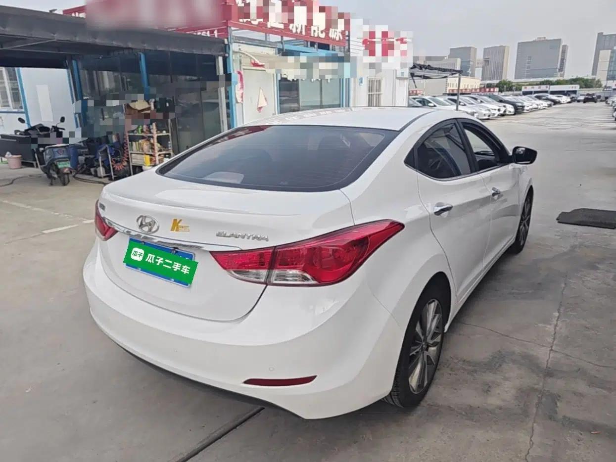Hyundai Elantra (5th Generation / Langdong) 2015 1.6L Automatic Leading Model — миниатюра 6
