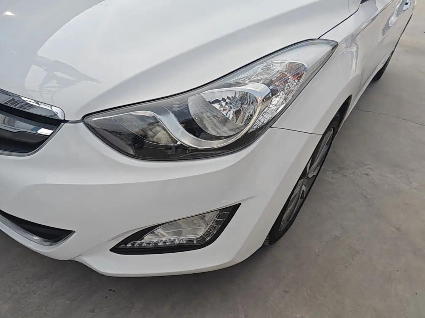 Hyundai Elantra (5th Generation / Langdong) 2015 1.6L Automatic Leading Model — миниатюра 8