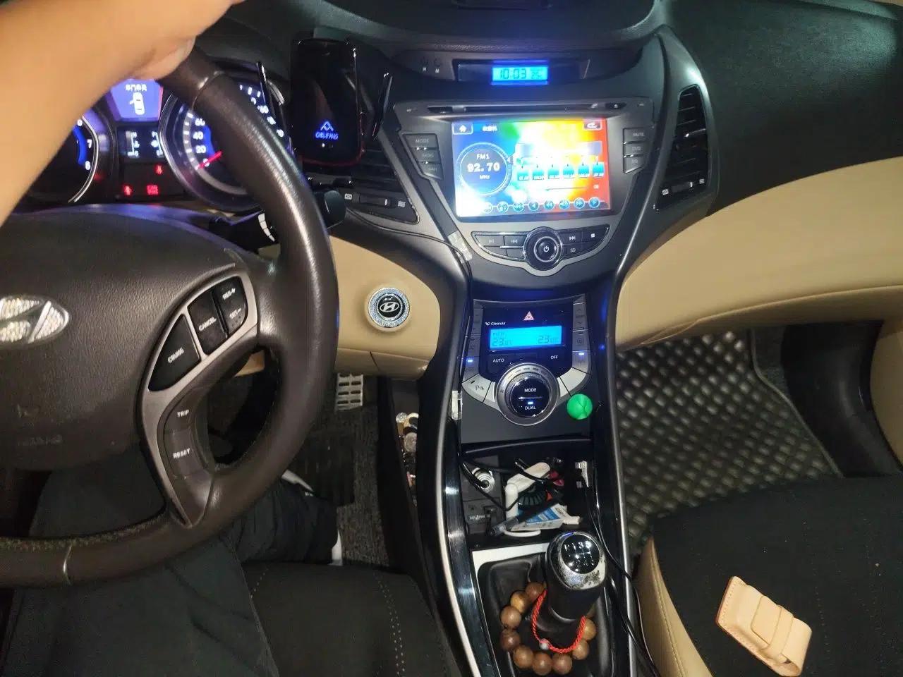 Hyundai Elantra (5th Generation / Langdong) 2012 1.8L Manual Luxury Version — миниатюра 13