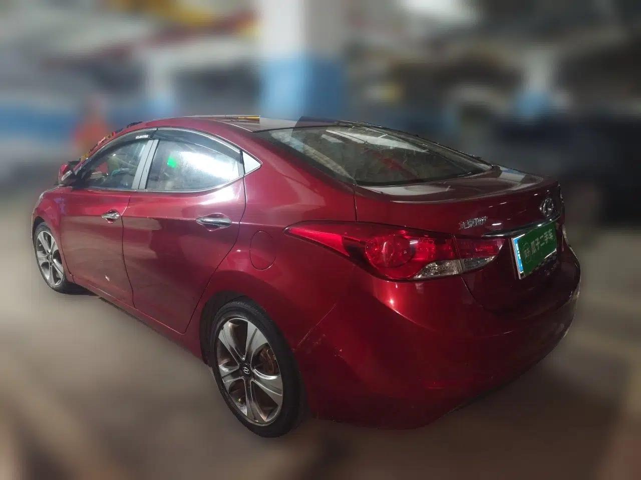 Hyundai Elantra (5th Generation / Langdong) 2012 1.8L Manual Luxury Version — миниатюра 4