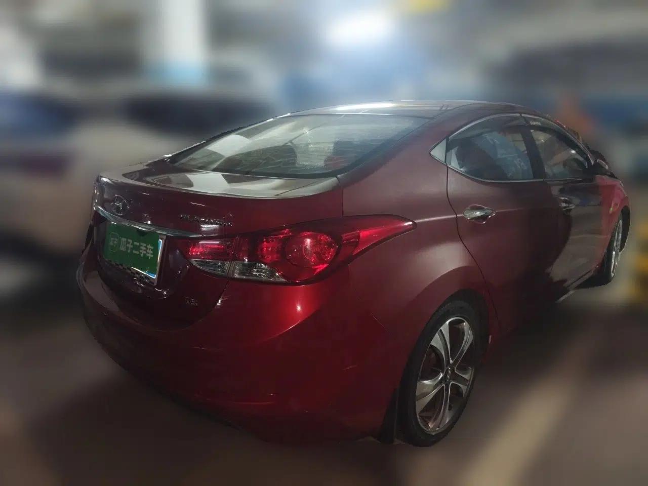 Hyundai Elantra (5th Generation / Langdong) 2012 1.8L Manual Luxury Version — миниатюра 6