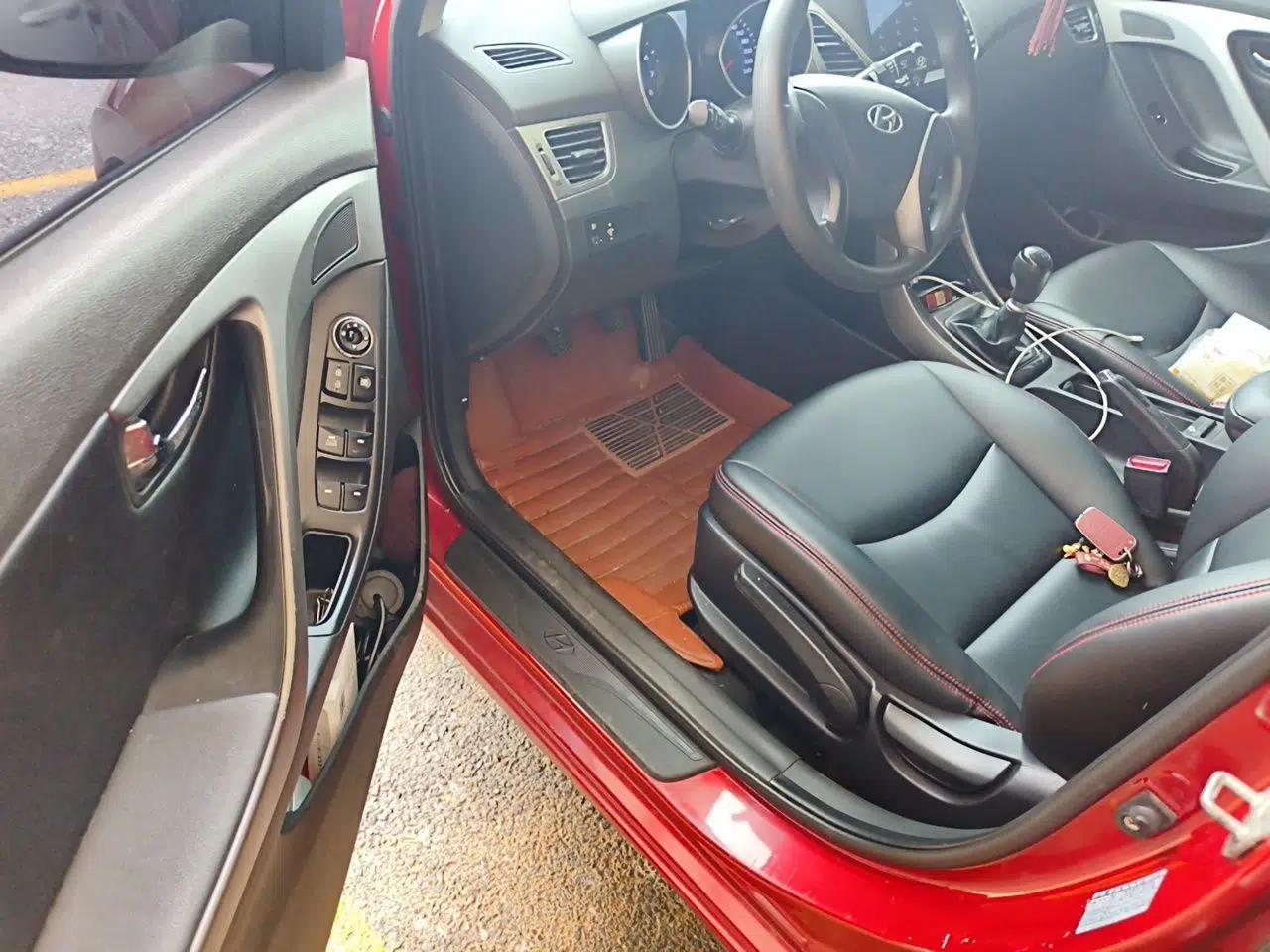 Hyundai Elantra (5th Generation / Langdong) 2012 1.6L Manual Leading Model — миниатюра 16
