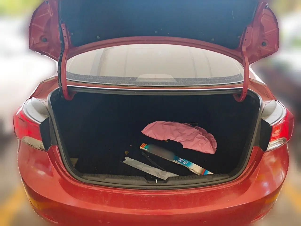 Hyundai Elantra (5th Generation / Langdong) 2012 1.6L Manual Leading Model — миниатюра 19