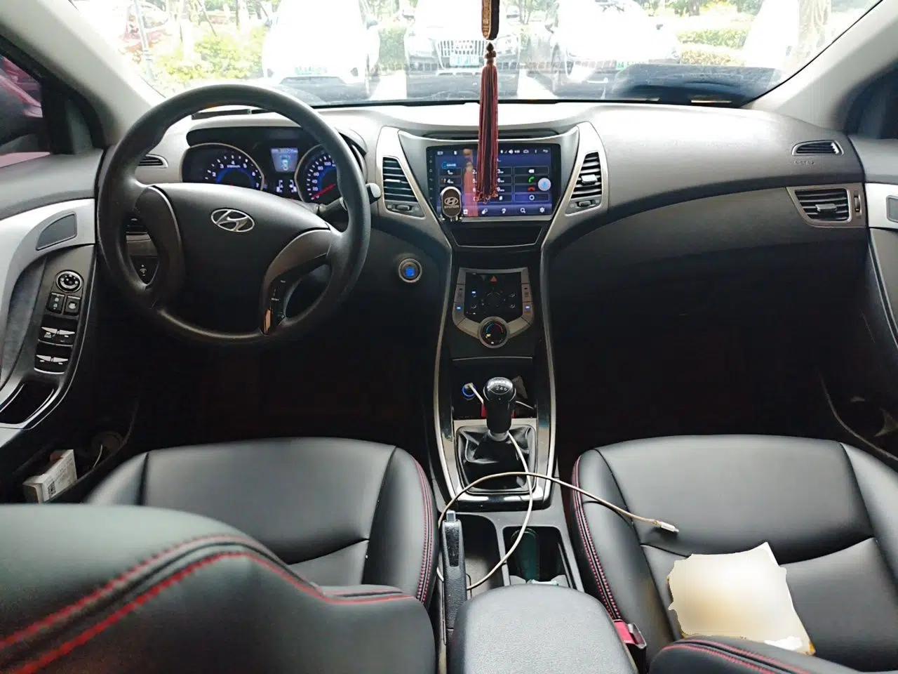 Hyundai Elantra (5th Generation / Langdong) 2012 1.6L Manual Leading Model — миниатюра 9