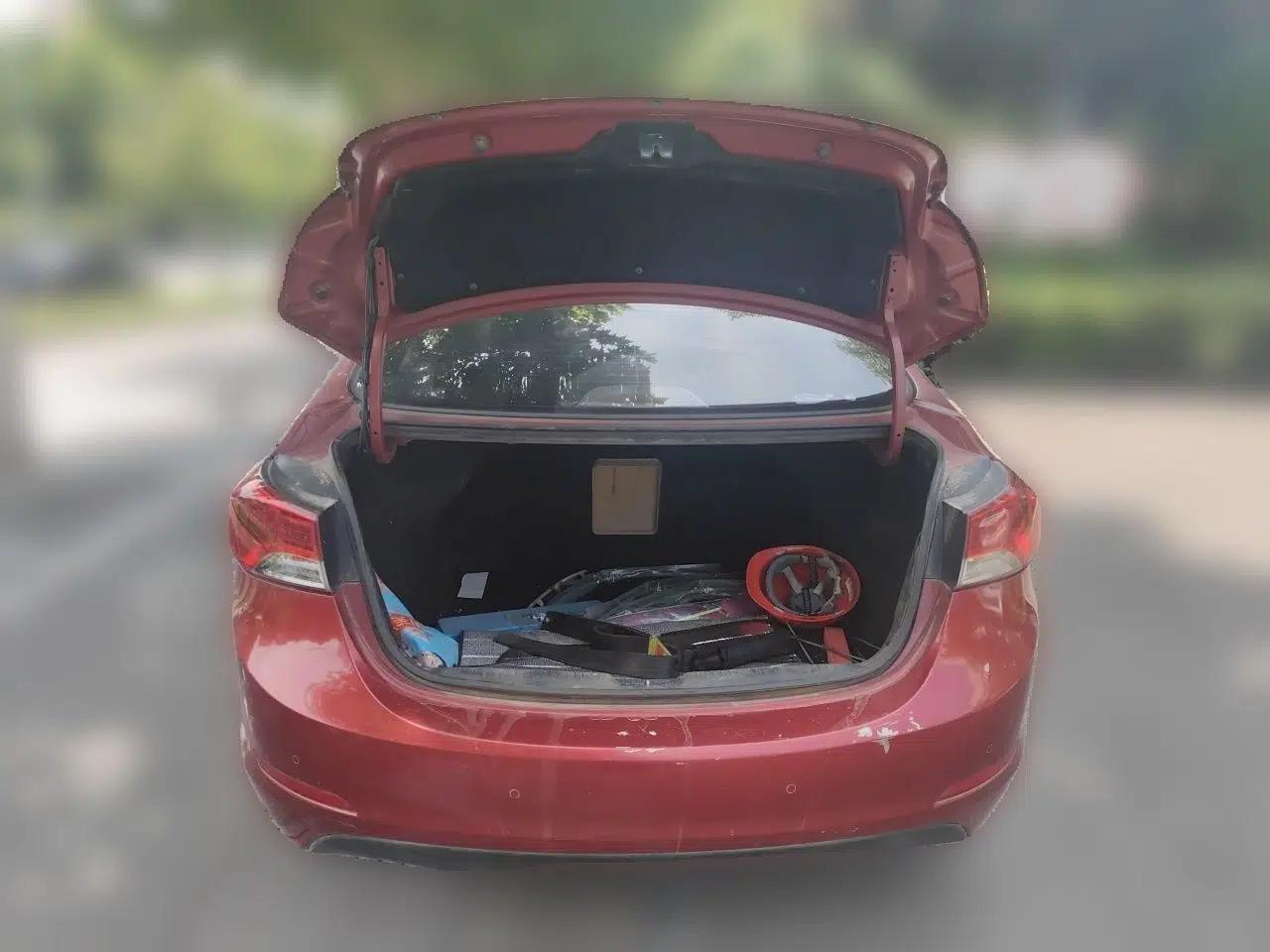 Hyundai Elantra (5th Generation / Langdong) 2012 1.6L Manual Leading Model — миниатюра 19