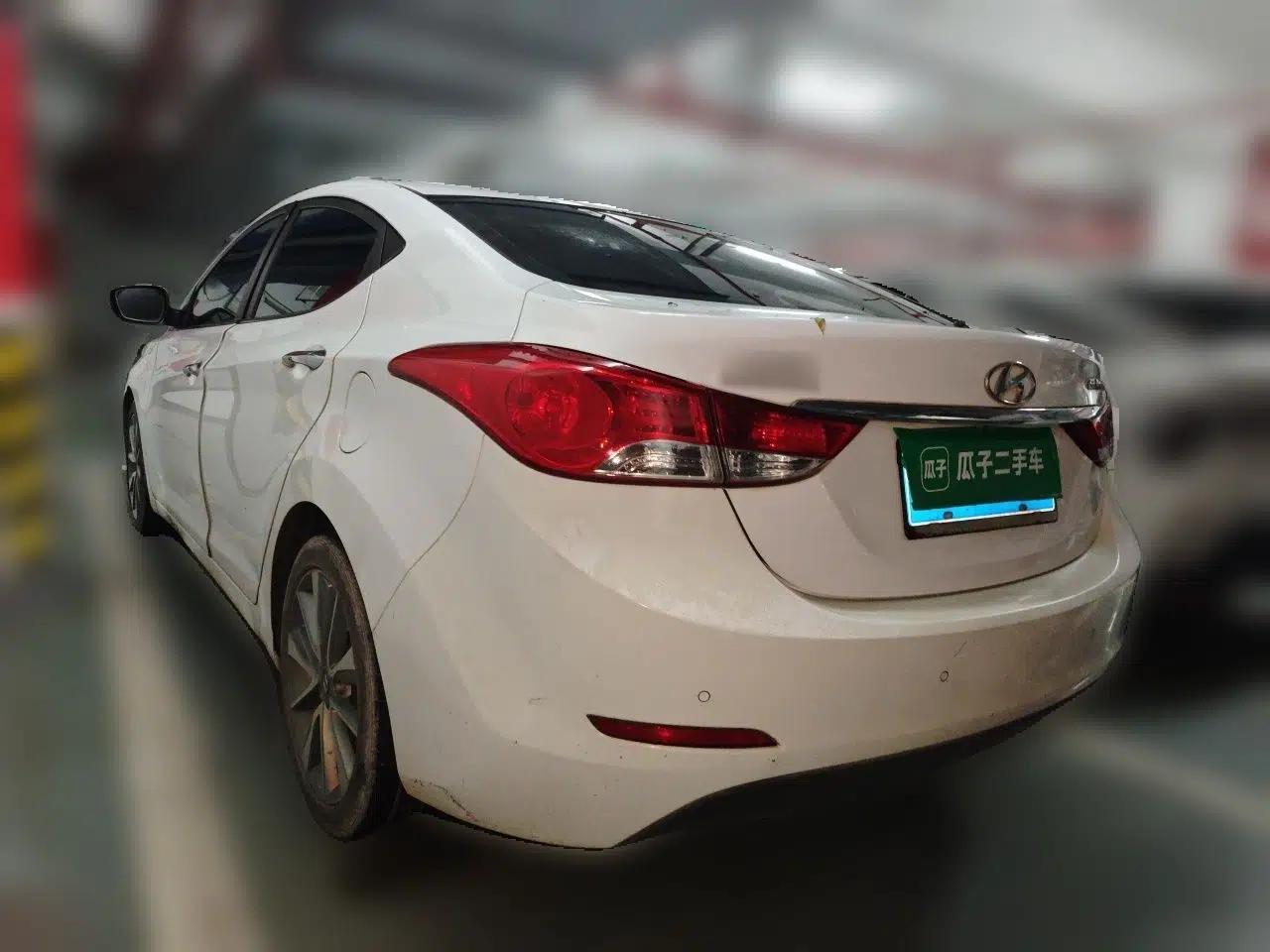 Hyundai Elantra (5th Generation / Langdong) 2015 1.6L Automatic Luxury Model — миниатюра 4