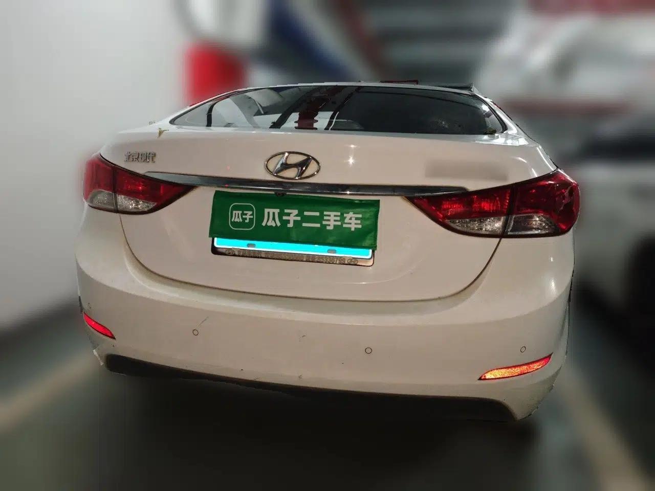 Hyundai Elantra (5th Generation / Langdong) 2015 1.6L Automatic Luxury Model — миниатюра 5