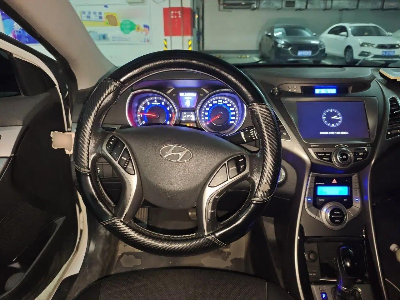 Hyundai Elantra (5th Generation / Langdong) 2015 1.6L Automatic Luxury Model — миниатюра 10