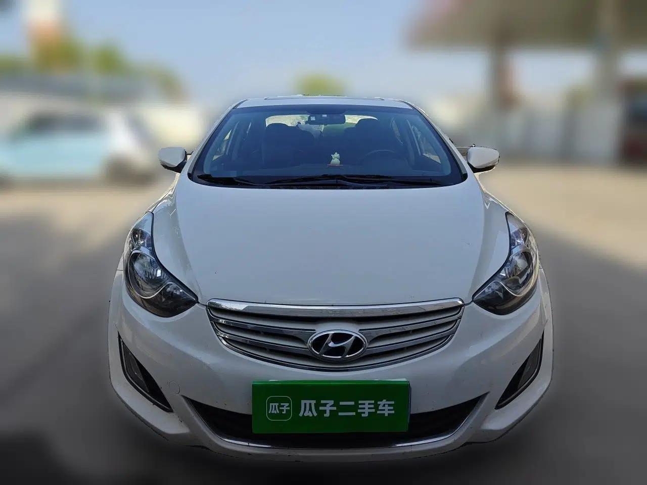 Hyundai Elantra (5th Generation / Langdong) 2013 1.6L Automatic Luxury Model — миниатюра 2