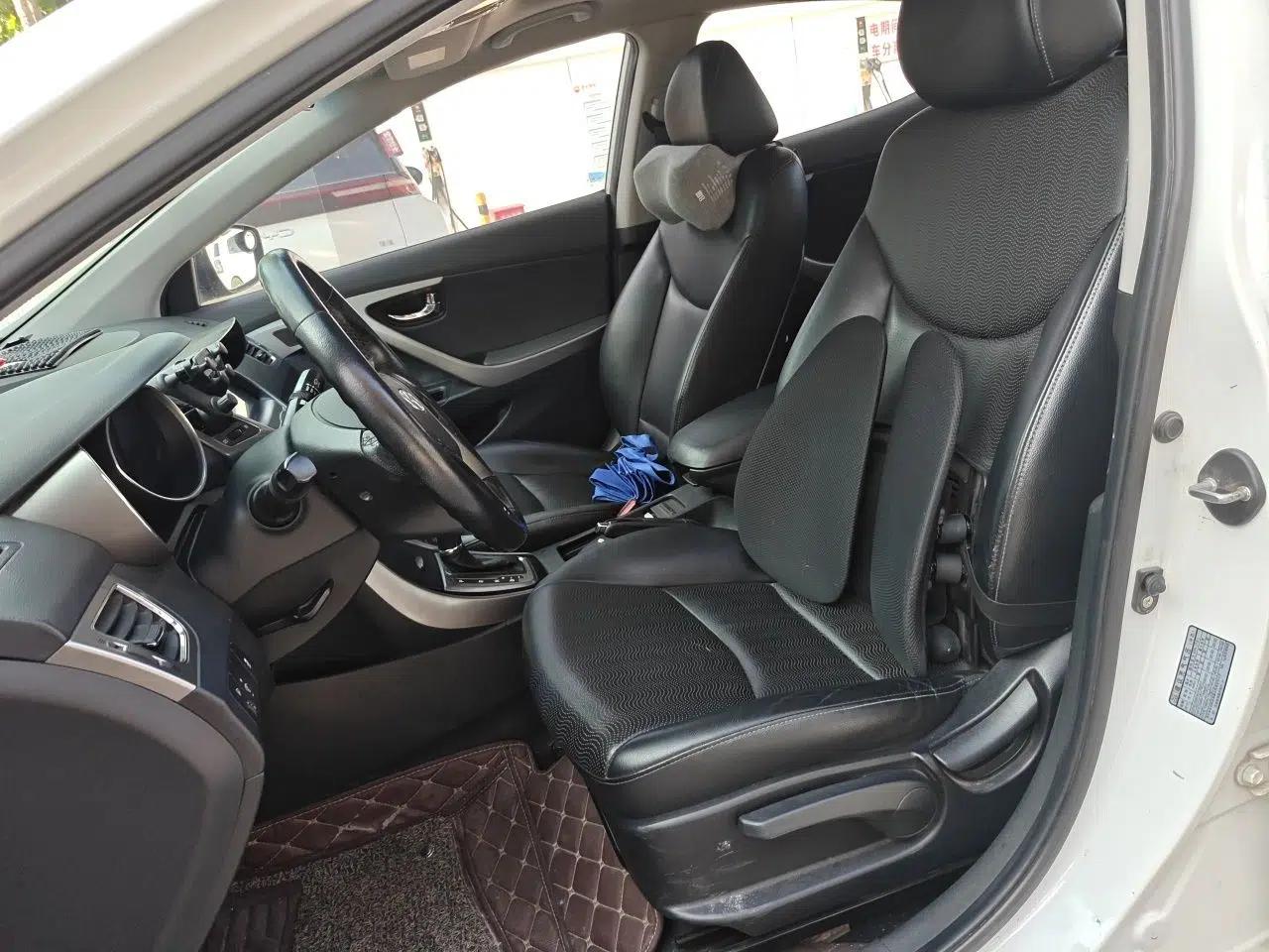 Hyundai Elantra (5th Generation / Langdong) 2013 1.6L Automatic Luxury Model — миниатюра 15