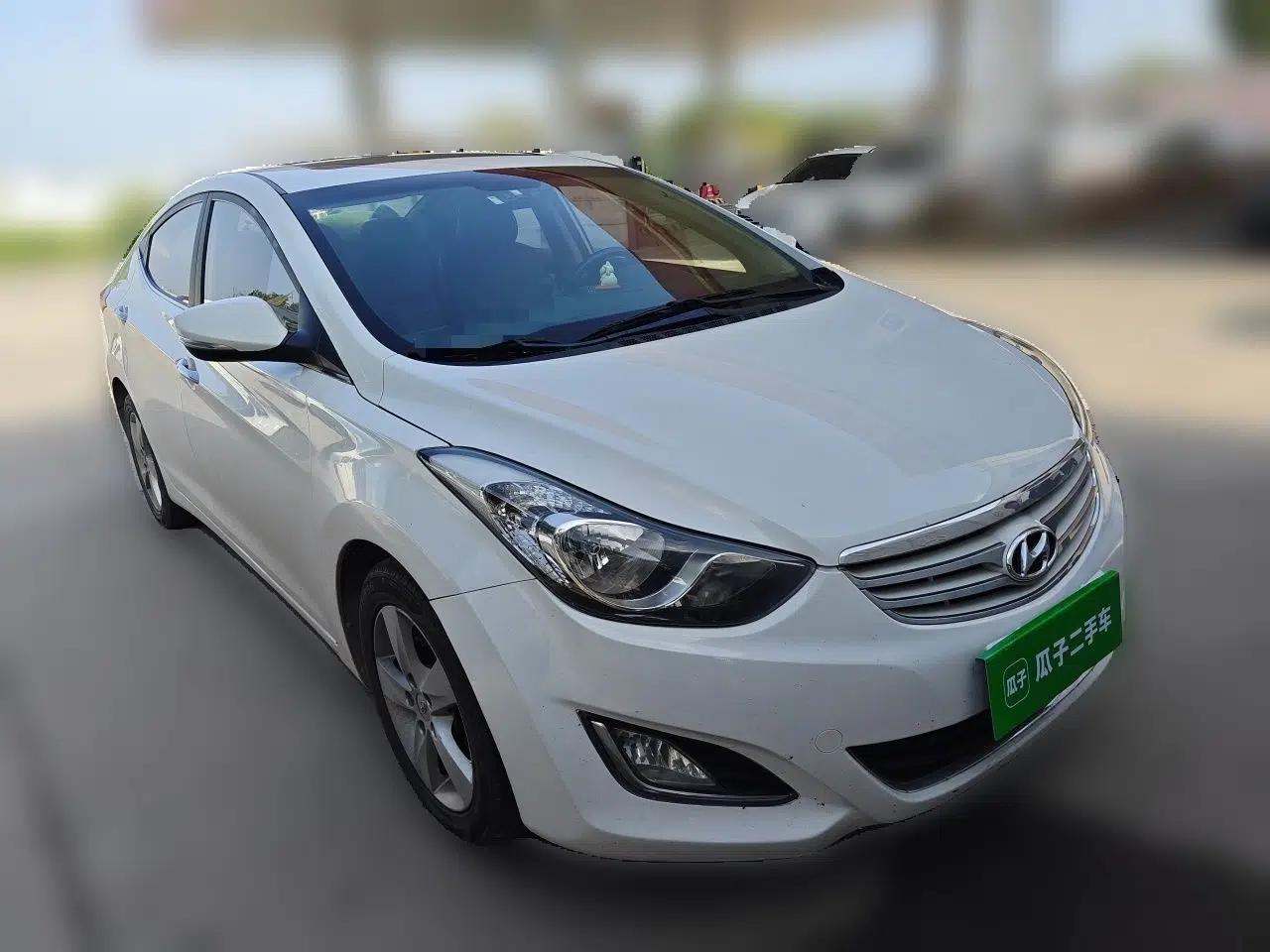 Hyundai Elantra (5th Generation / Langdong) 2013 1.6L Automatic Luxury Model — миниатюра 3