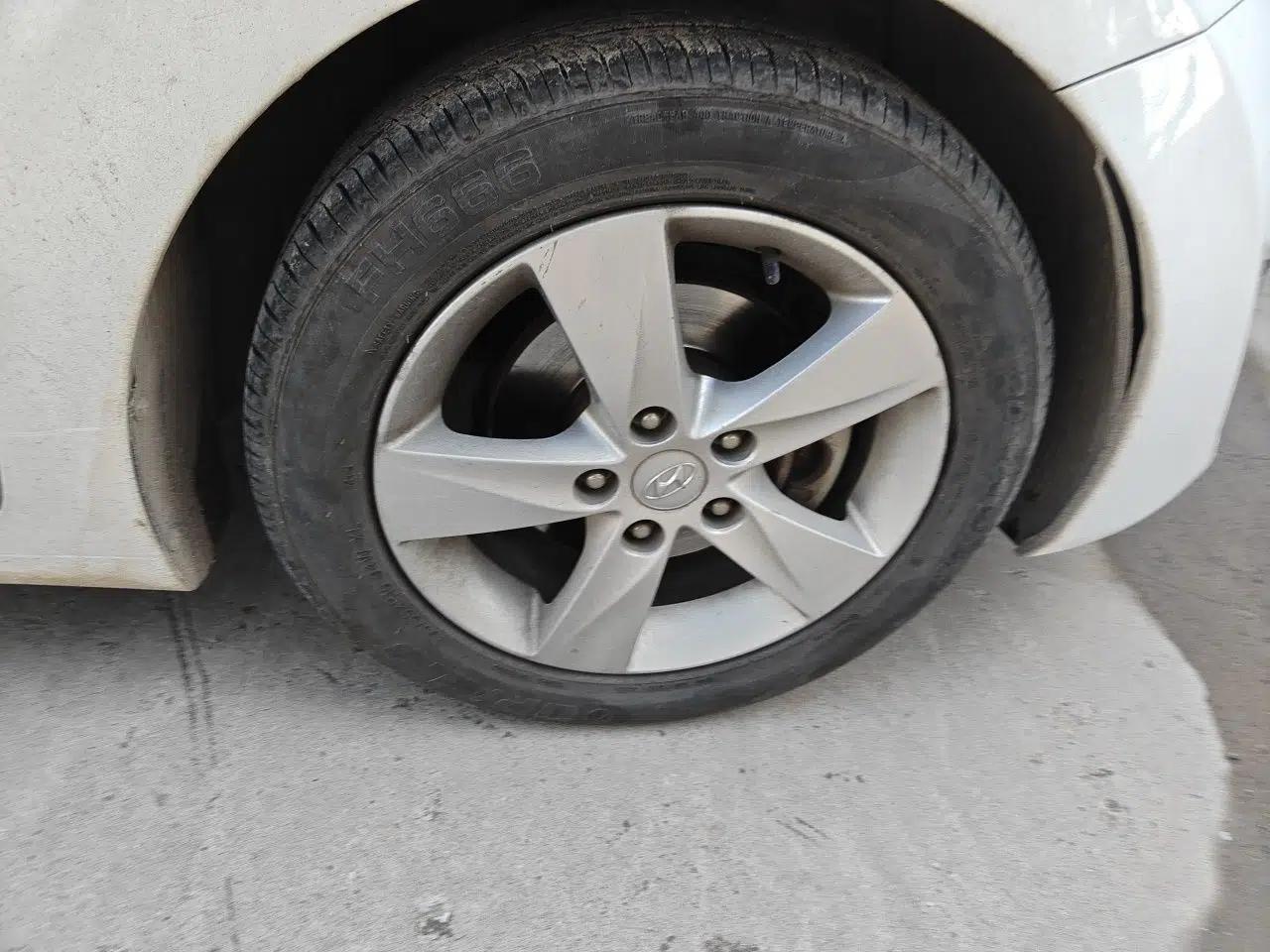 Hyundai Elantra (5th Generation / Langdong) 2013 1.6L Automatic Luxury Model — миниатюра 8
