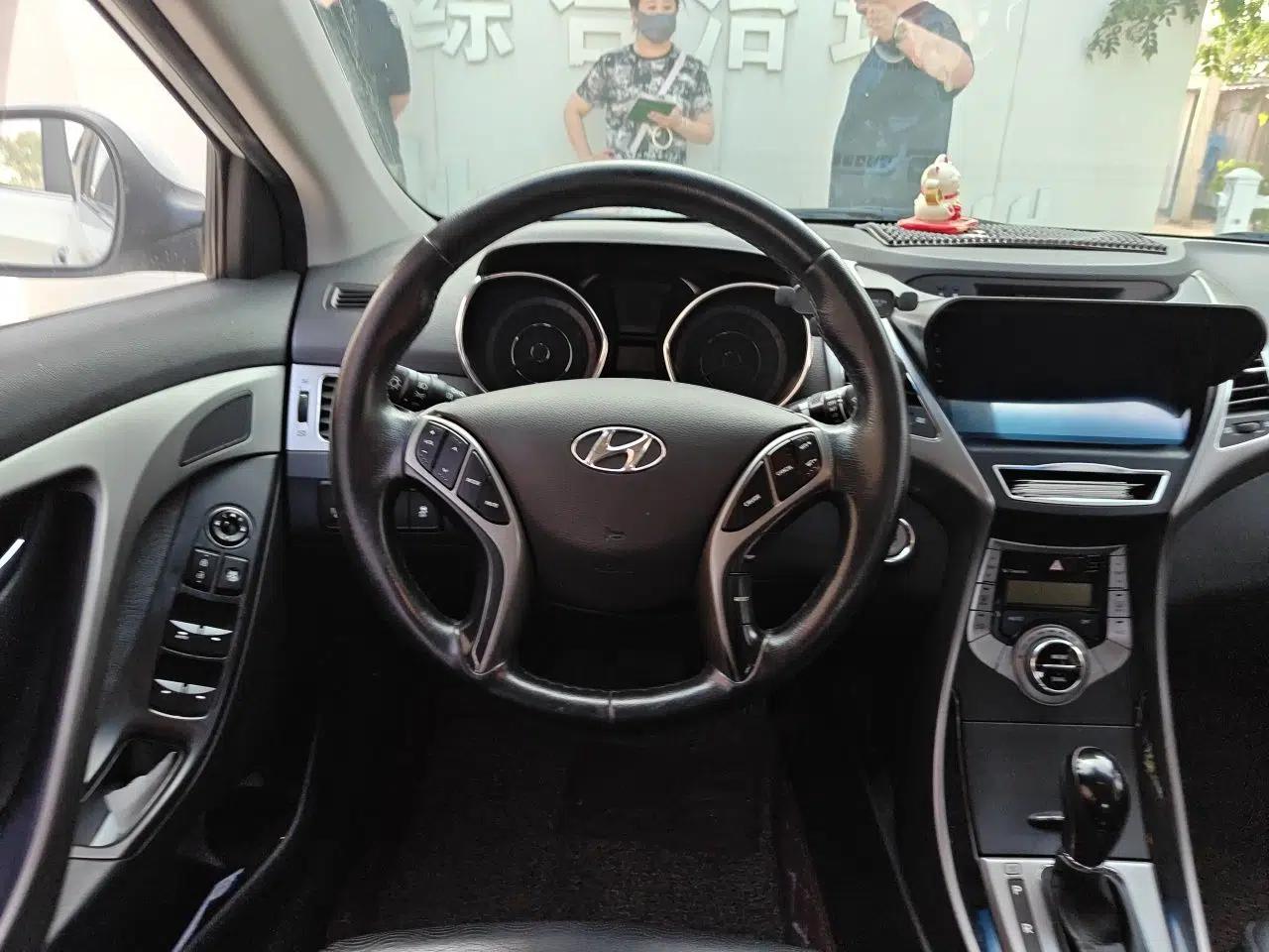 Hyundai Elantra (5th Generation / Langdong) 2013 1.6L Automatic Luxury Model — миниатюра 10