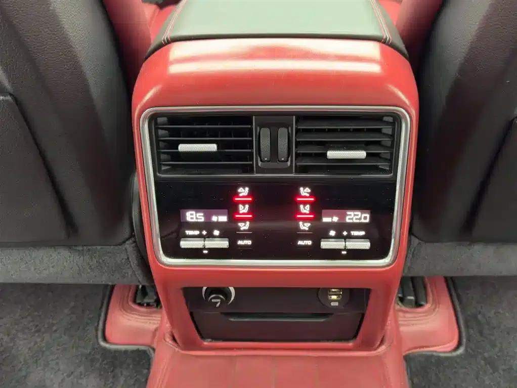 2019 Cayenne E-Hybrid 2.0T — миниатюра 13