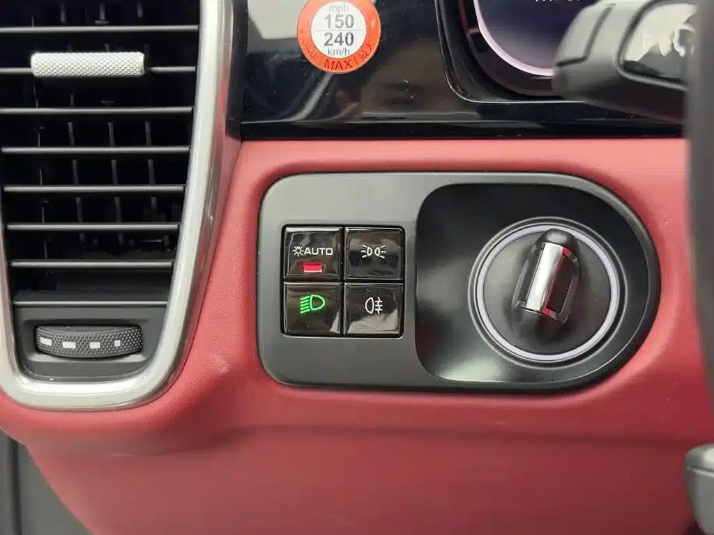2019 Cayenne E-Hybrid 2.0T — миниатюра 19