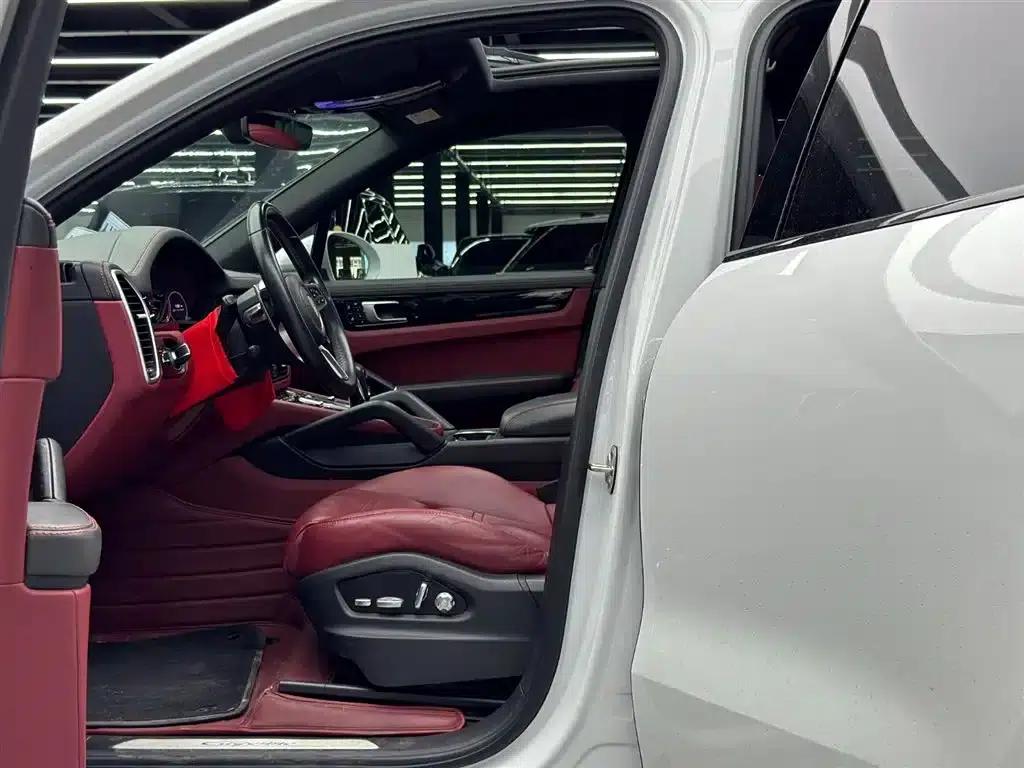 2019 Cayenne E-Hybrid 2.0T — миниатюра 8