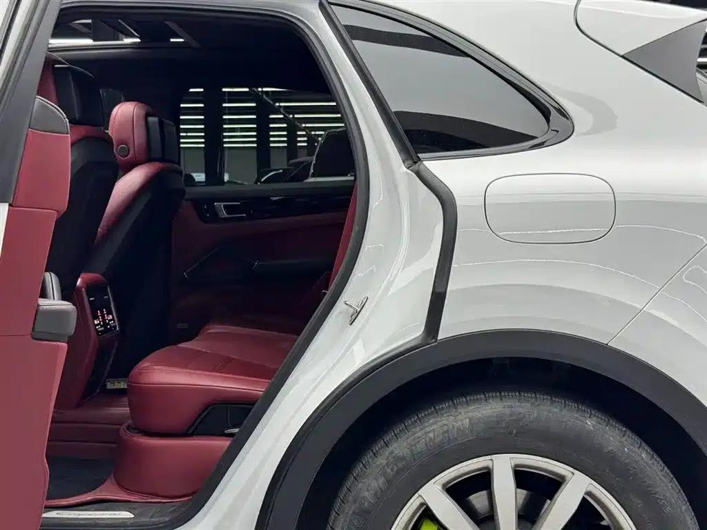 2019 Cayenne E-Hybrid 2.0T — миниатюра 9