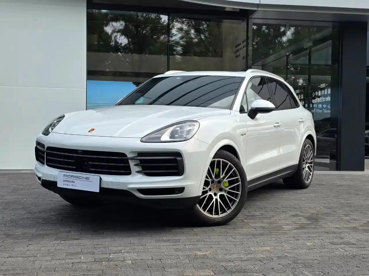 2023 Cayenne E-Hybrid 2.0T Platinum Edition — миниатюра 1