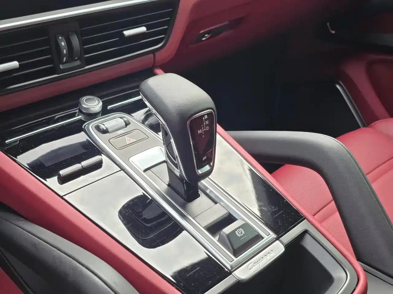 2023 Cayenne E-Hybrid 2.0T Platinum Edition — миниатюра 12