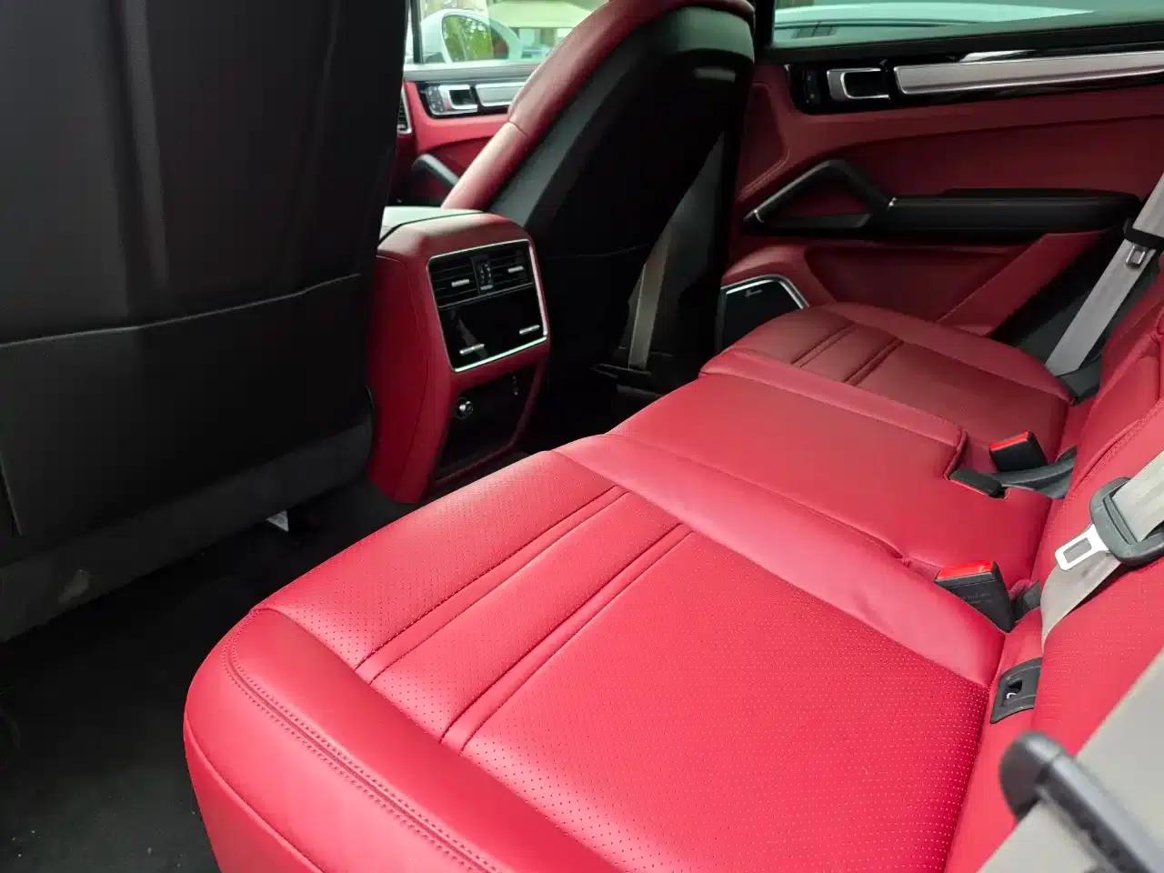 2023 Cayenne E-Hybrid 2.0T Platinum Edition — миниатюра 9
