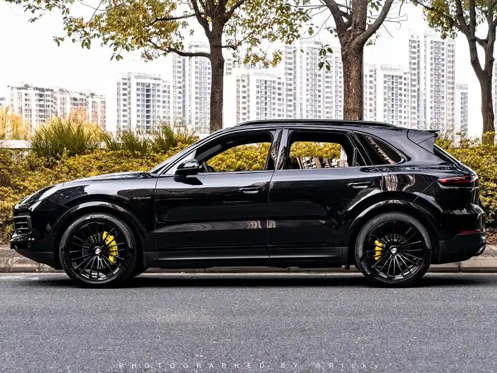 2019 Cayenne E-Hybrid 2.0T — миниатюра 2