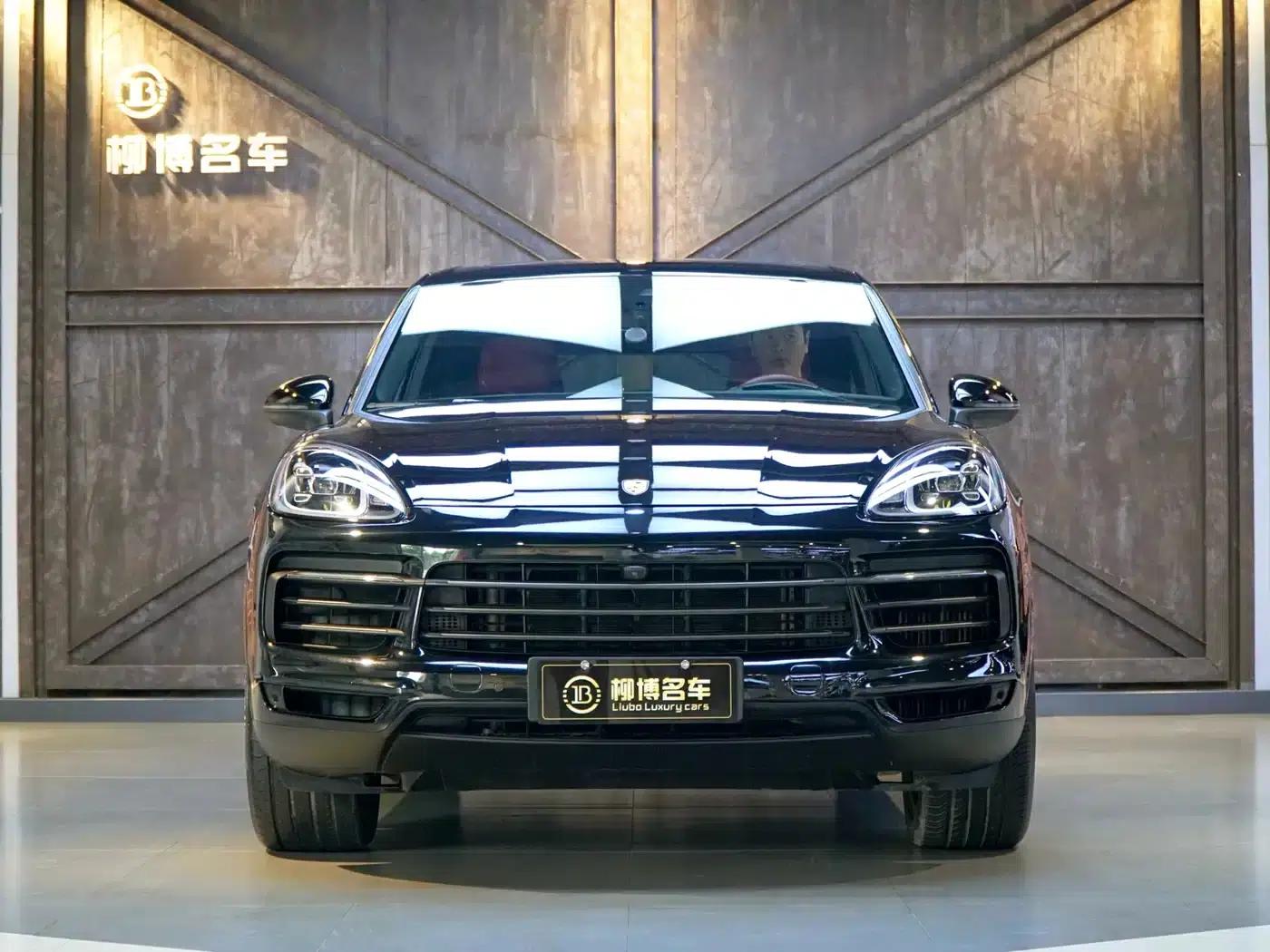 2023 Cayenne E-Hybrid 2.0T Platinum Edition — миниатюра 2