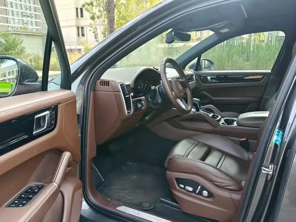 2020 Cayenne E-Hybrid 2.0T — миниатюра 3