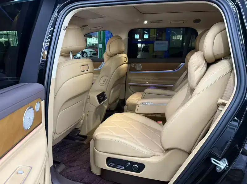 Wenjie M9 2025 Ultra Extended Range Six-Seat Version (192-line LiDAR) — миниатюра 9