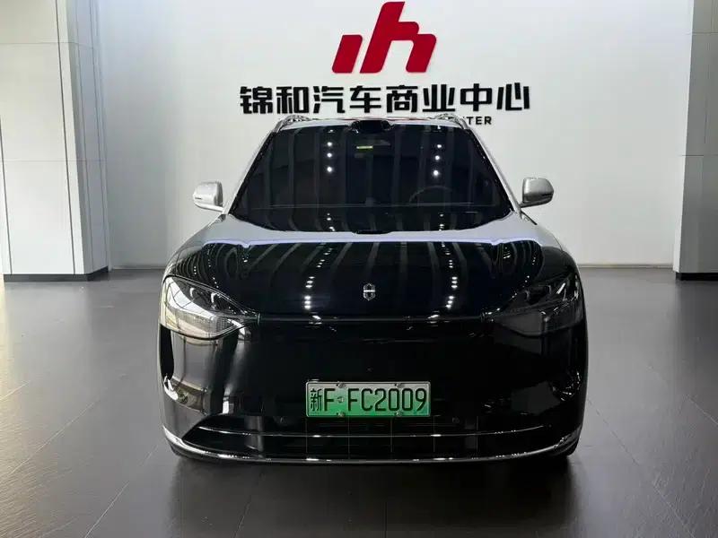 Wenjie M9 2025 Ultra Extended Range Six-Seat Version (192-line LiDAR) — миниатюра 2