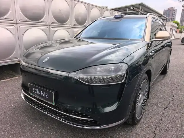 Wenjie M9 2025 Ultra Extended Range Six-Seat Version (192-line LiDAR)