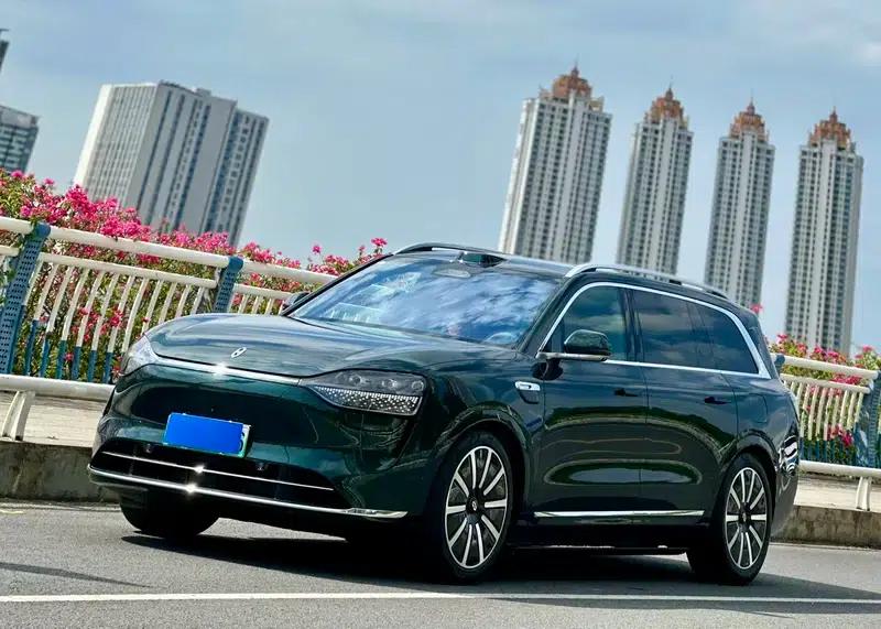 Wenjie M9 2025 Ultra Range Extended 5-Seat Version (192-line LiDAR) — миниатюра 1
