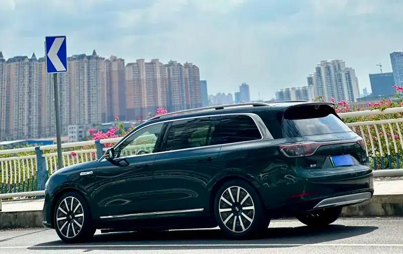 Wenjie M9 2025 Ultra Range Extended 5-Seat Version (192-line LiDAR) — миниатюра 5