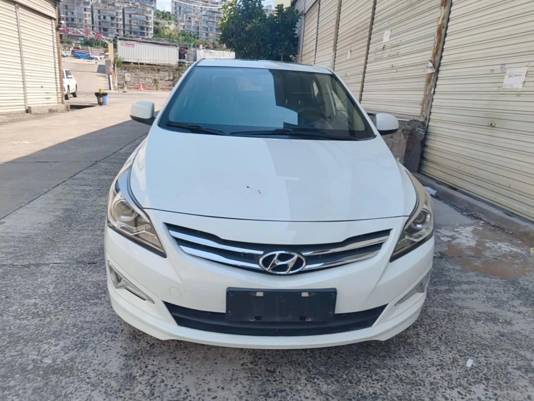 Hyundai Verna (older generation) 2016 1.4L Automatic Leading-Edge GLX — миниатюра 2