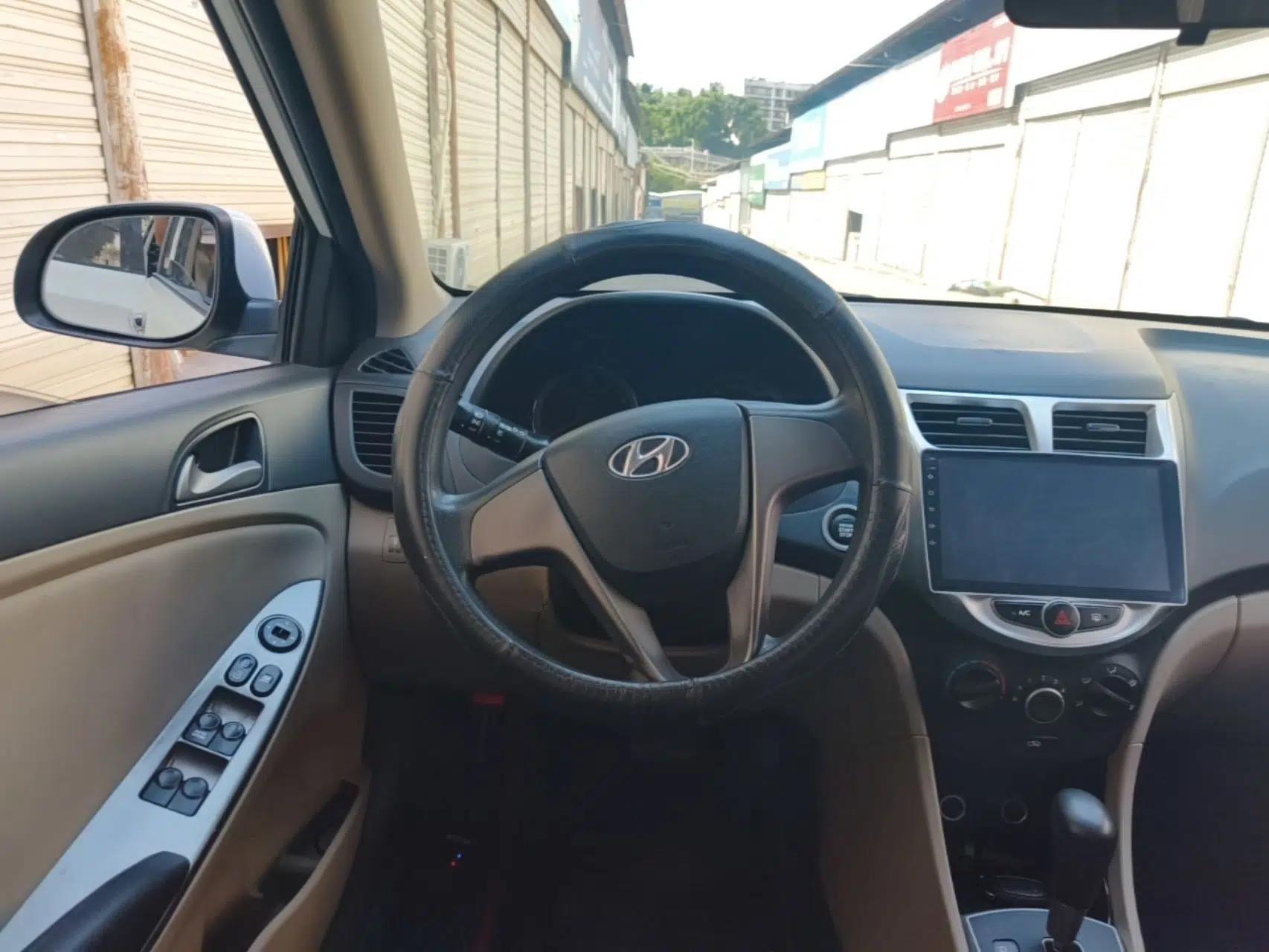 Hyundai Verna (older generation) 2016 1.4L Automatic Leading-Edge GLX — миниатюра 13