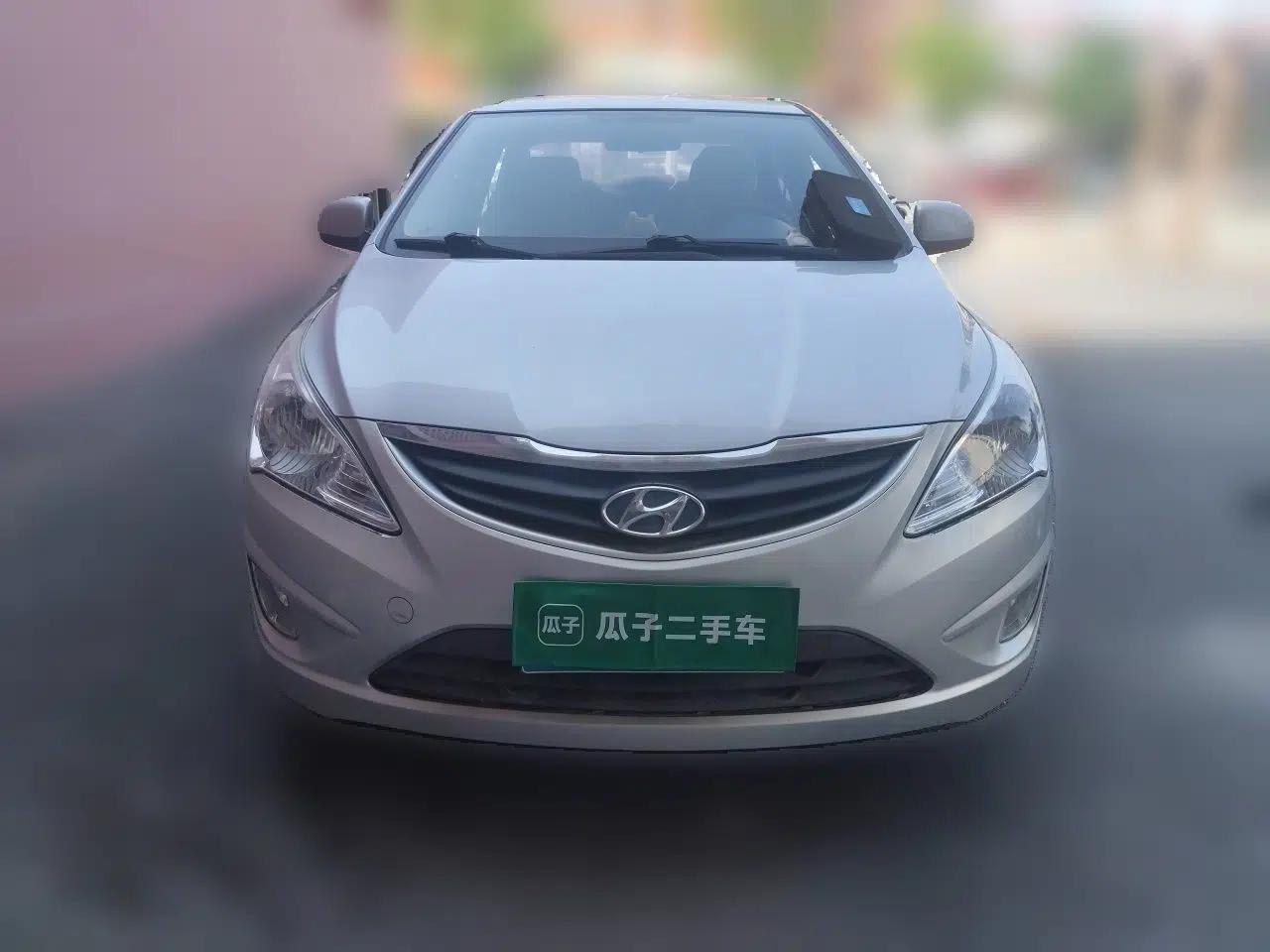 Hyundai Verna (older generation) 2010 Sedan 1.4L Manual Comfort GS — миниатюра 2