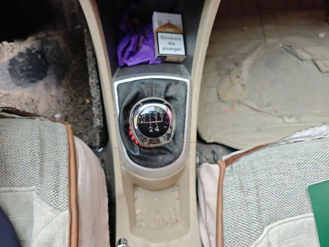 Hyundai Verna (older generation) 2010 Sedan 1.4L Manual Comfort GS — миниатюра 14