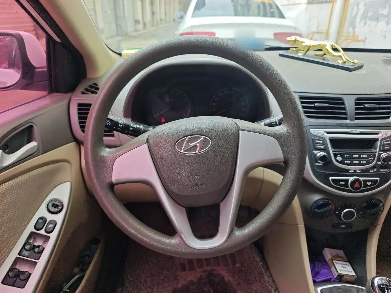 Hyundai Verna (older generation) 2010 Sedan 1.4L Manual Comfort GS — миниатюра 10