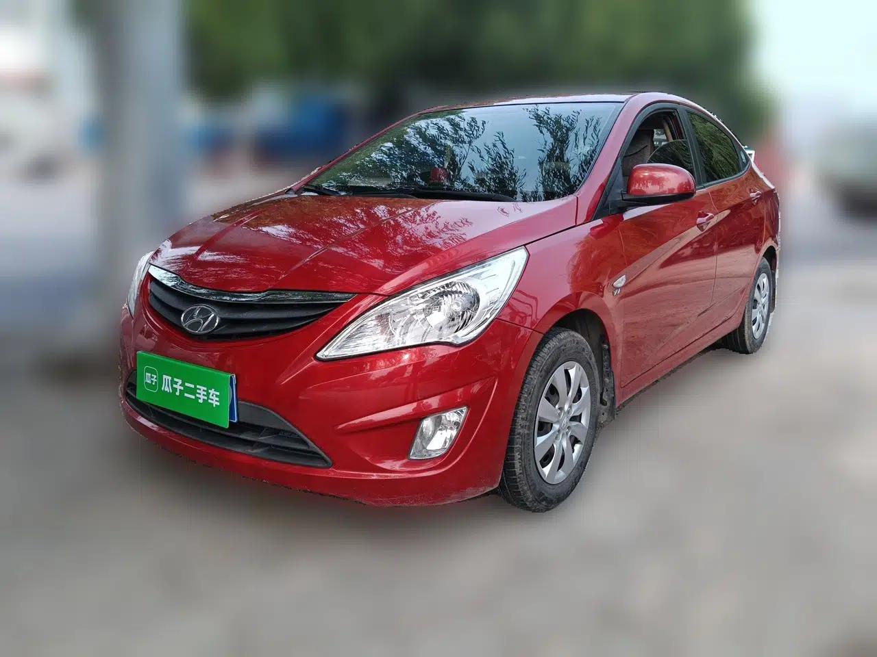 Hyundai Verna (older generation) 2010 Sedan 1.4L Manual Comfort GS — миниатюра 1
