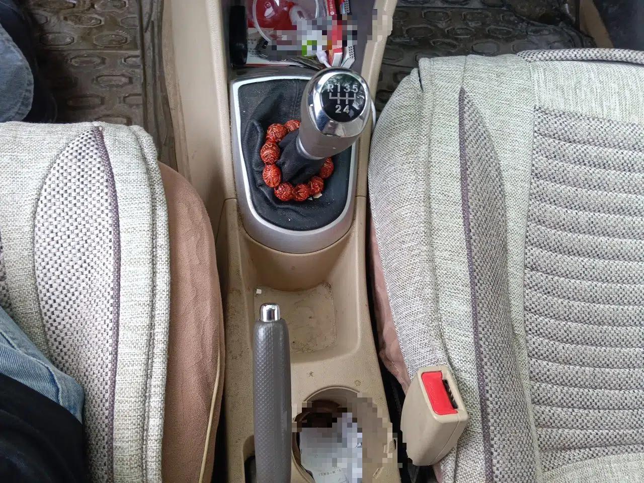 Hyundai Verna (older generation) 2010 Sedan 1.4L Manual Comfort GS — миниатюра 14