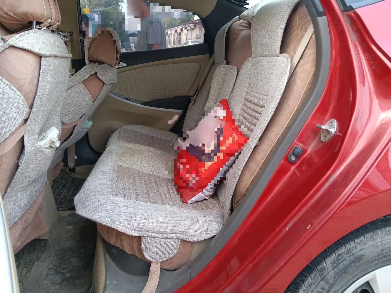 Hyundai Verna (older generation) 2010 Sedan 1.4L Manual Comfort GS — миниатюра 17